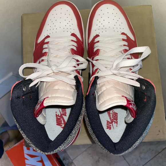 Air Jordan 1 Lost & Found - Picture 4 of 11